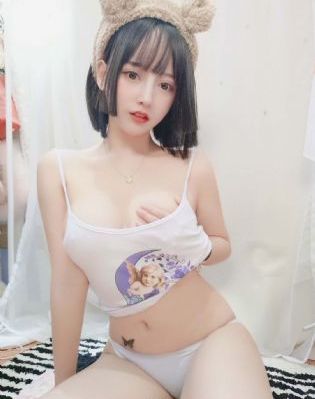 怪笑少女