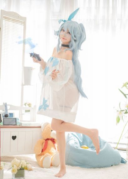 美丽俏佳人